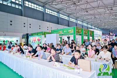 重庆市名特优新农产品亮相济南